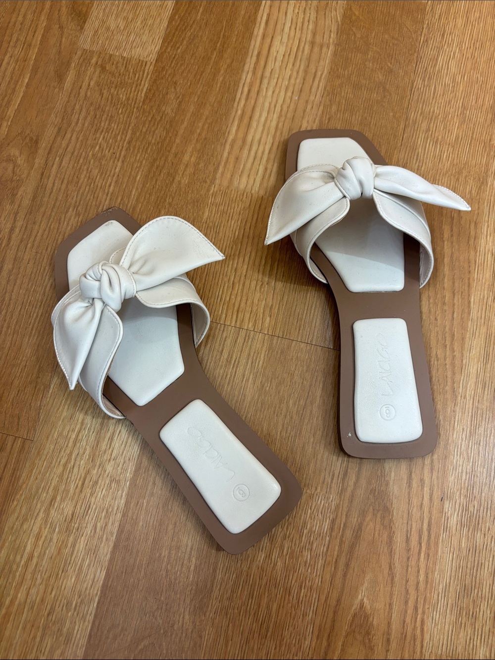 White Knot-Top Women's Slide Sandals